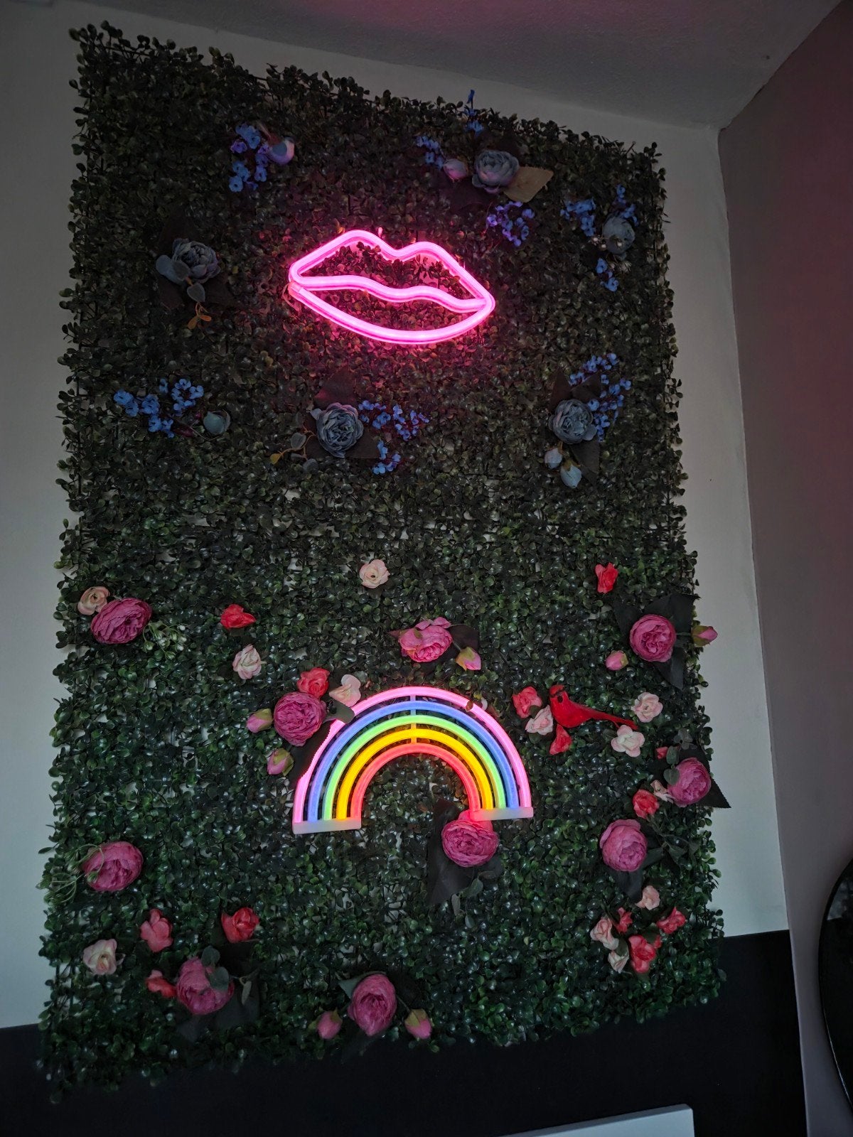 Wanddecoratie met kunstplanten en neonverlichting, Huis en Inrichting, Meerkleurig, Ophalen of Verzenden, Zo goed als nieuw, Wandbord of Wandpaneel