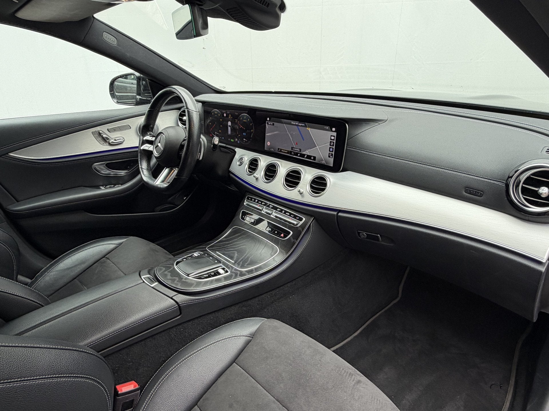 Mercedes-Benz E-Klasse Estate 300 de 4MATIC AMG Burmester Pa, Auto's, Automaat, Gebruikt, Euro 6, 4 cilinders