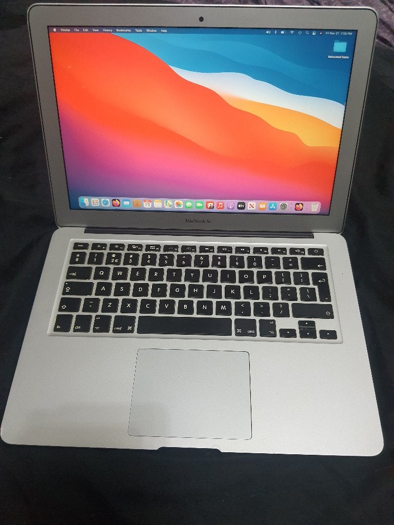 Top Mark ZGAN Apple Macbook Air I5/8GB ram werkt uitstekend, Computers en Software, Ophalen, 13 inch, Minder dan 2 Ghz, Zo goed als nieuw
