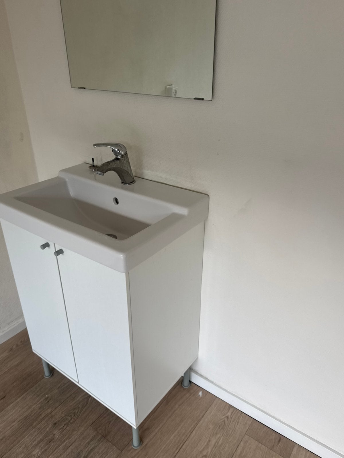 2 wastafels compleet | zelf demonteren, Huis en Inrichting, Ophalen, Gebruikt, Overige typen, 50 tot 100 cm