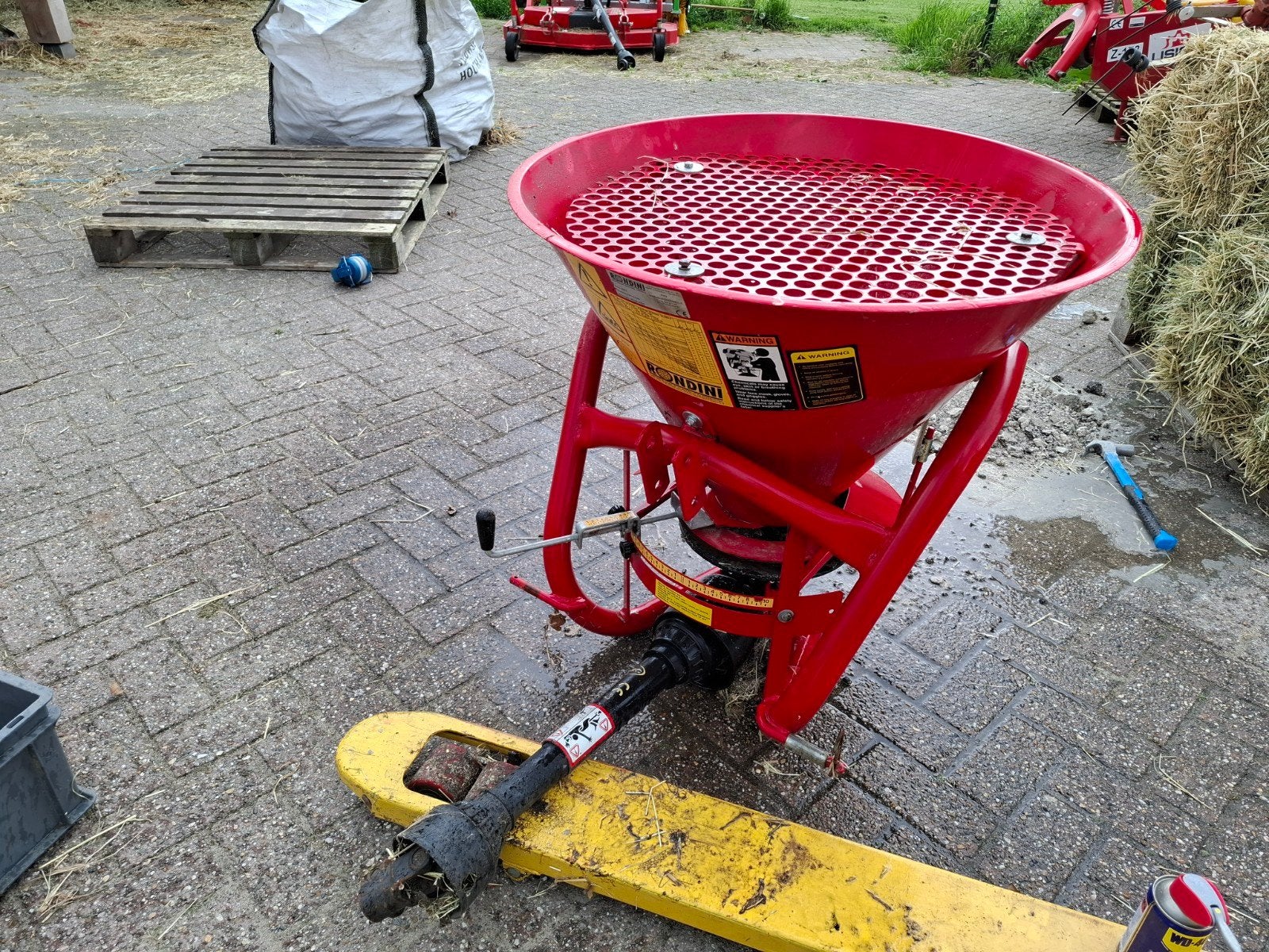 Rondini kunstmeststrooier compact trekker, Ophalen of Verzenden, Akkerbouw, Gewasbescherming en Bemesting