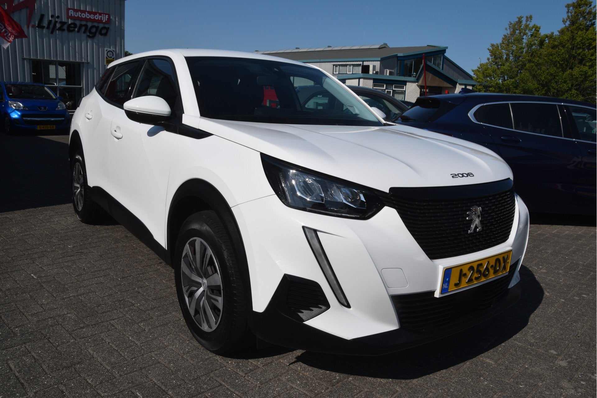 Peugeot 2008 1.2 PureTech 100 Active Carplay | PDC | Airco |, Gebruikt, Euro 6, 1199 cc, Met garantie (alle)