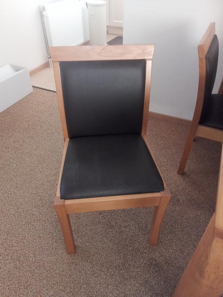 4 mooie stoelen, massief hout., Huis en Inrichting, Stoelen, Ophalen, Bruin, Hout