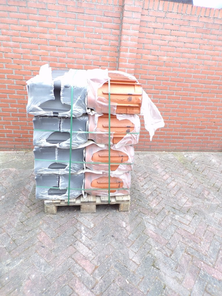 Dakpannen nieuw, Ophalen, Steen of Klei, Zwart, Nieuw