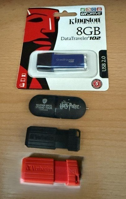 4x USB stick, Computers en Software, Ophalen of Verzenden, Zo goed als nieuw