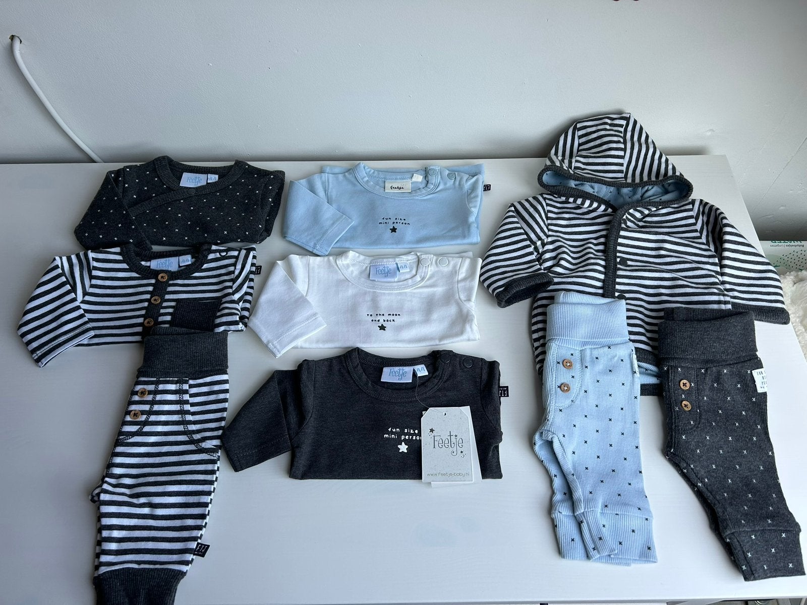 Complete nieuwe set feetje maat 44, Kinderen en Baby's, Babykleding | Baby-kledingpakketten, Ophalen of Verzenden, Nieuw, Overige maten
