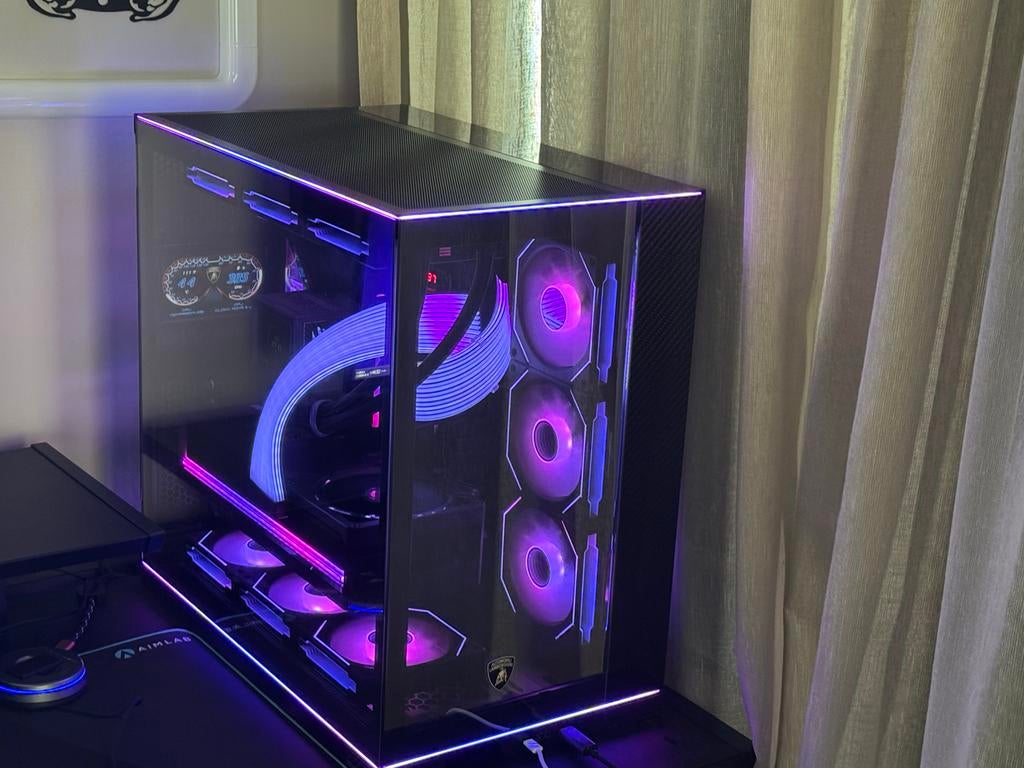 CUSTOM PC: Lamborghini - RTX5090 - 9800X3D -, Computers en Software, Desktop Pc's, 32 GB, Ophalen of Verzenden, Zo goed als nieuw