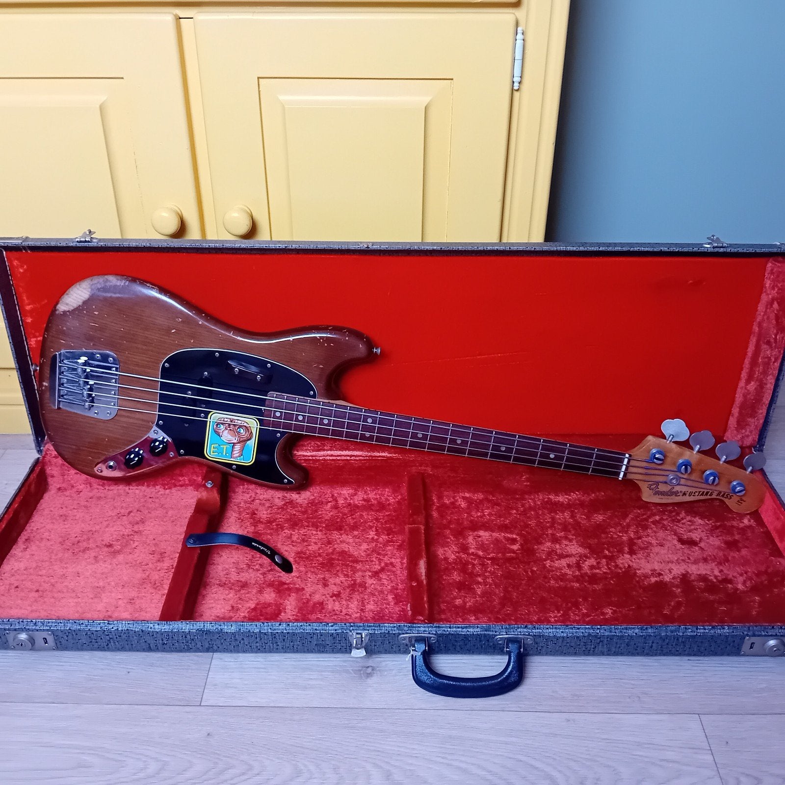 Fender Mustang bass 1975 mocha brown, Ophalen, Gebruikt