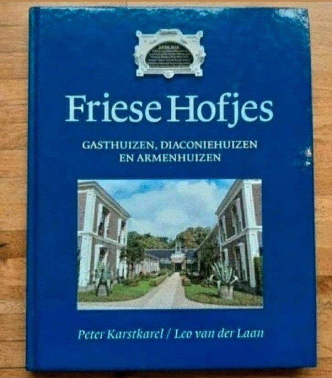 friese hofjes geschiedenis fotoboek informatie friesland, Ophalen of Verzenden, Zo goed als nieuw