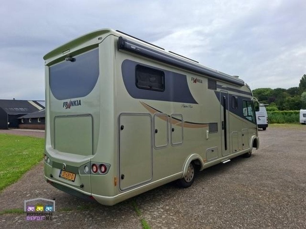 Frankia Platin Plus I 9700 Eerste Eigenaar, Caravans en Kamperen, Campers, Luifel, 7 tot 8 meter, Diesel, Mercedes