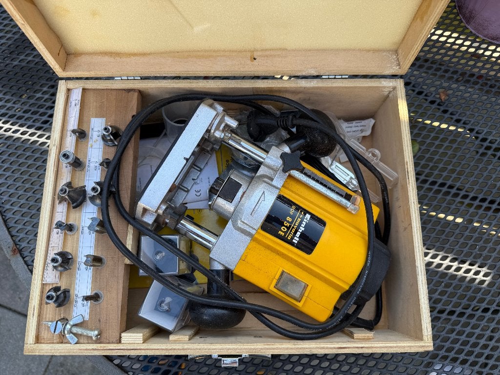 Einhell bavaria bof 850 Bovenfrees met accessoires., Ophalen, Gebruikt, Einhell, Bovenfrees