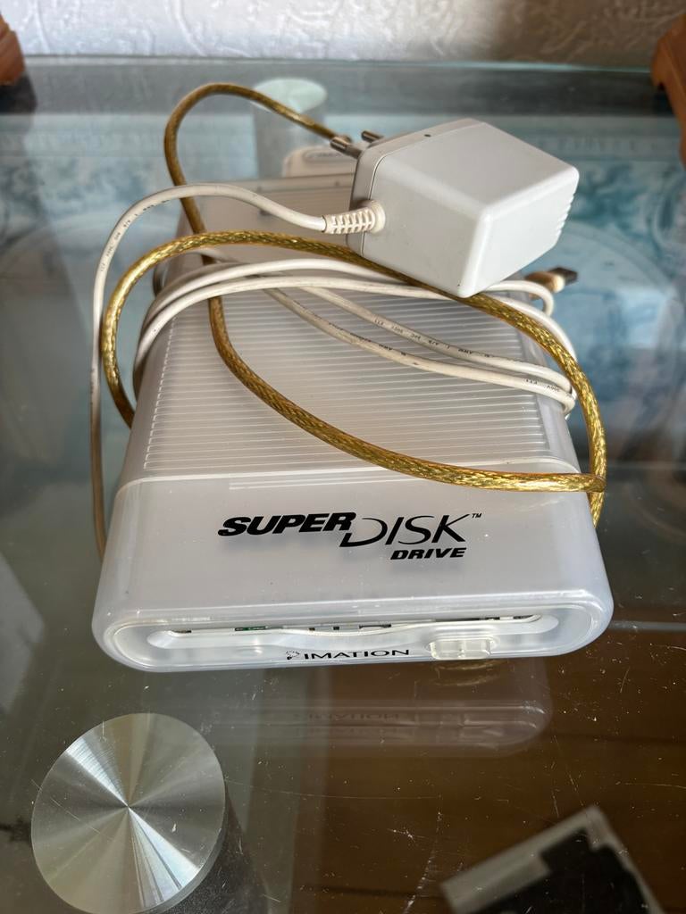 Imation SuperDisk USB Drive voor Macintosh, Verzenden