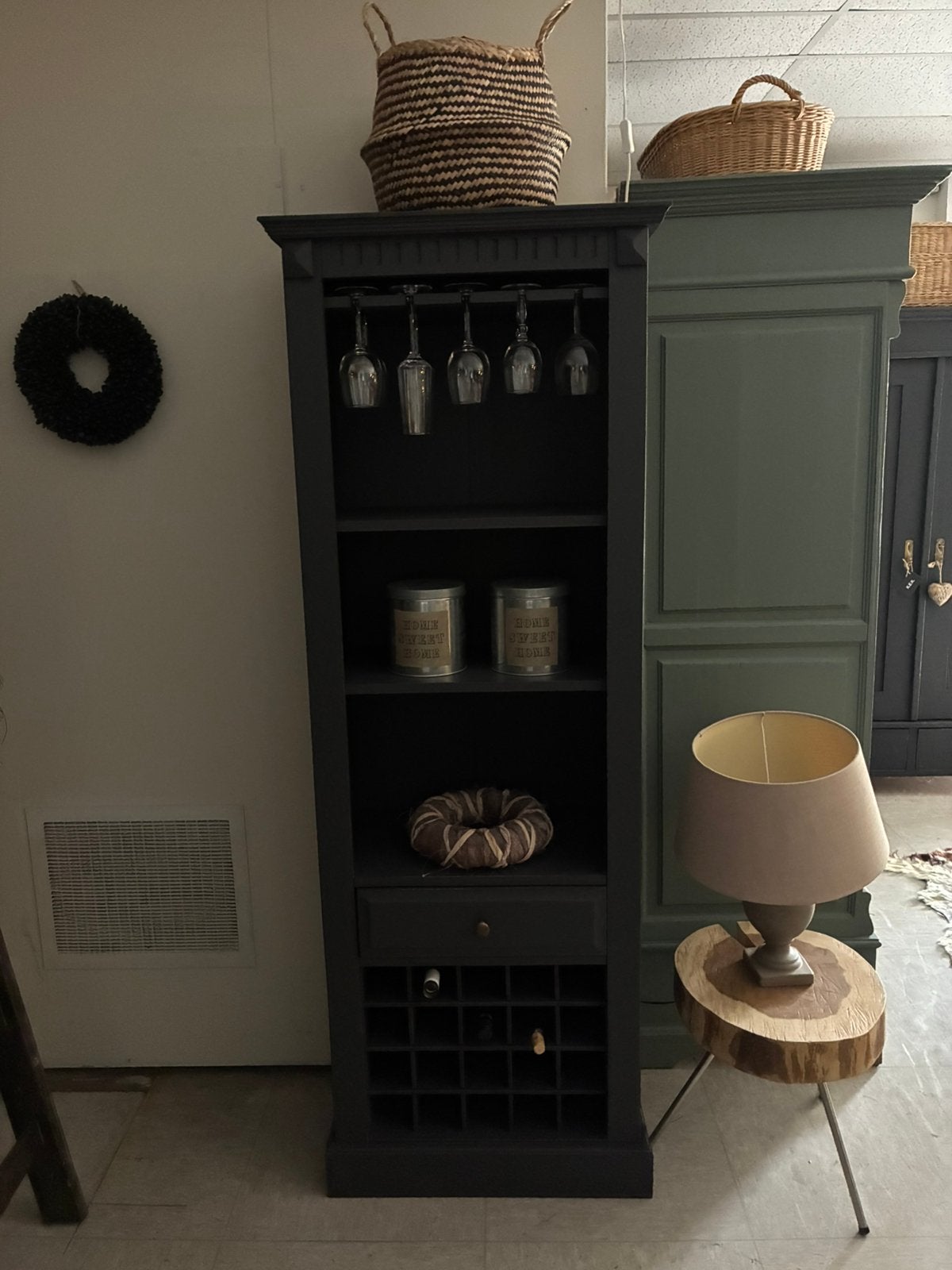 Brocante wijnkast Termonde ( met glazenrek), Ophalen of Verzenden, Zo goed als nieuw, Hout