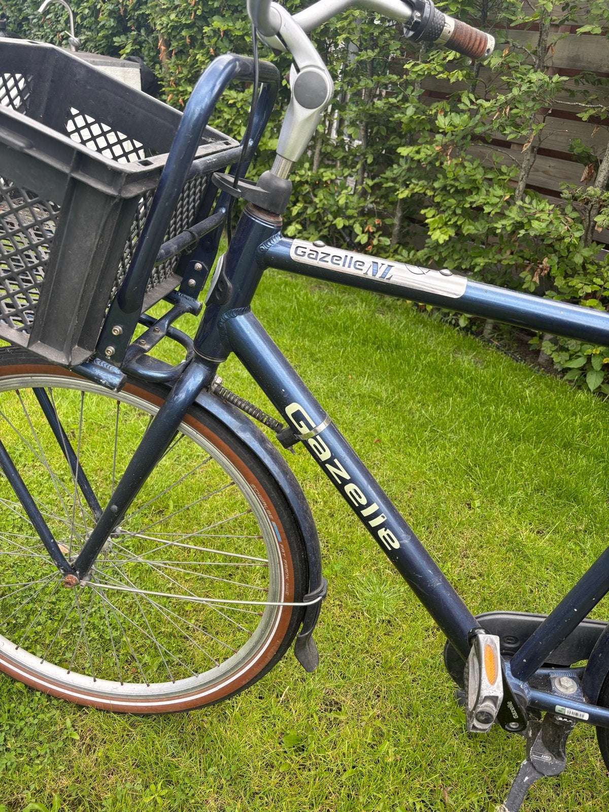 Gazelle NL stadsfiets met mand en bagagedrager, Ophalen, Terugtraprem, Gebruikt, Versnellingen