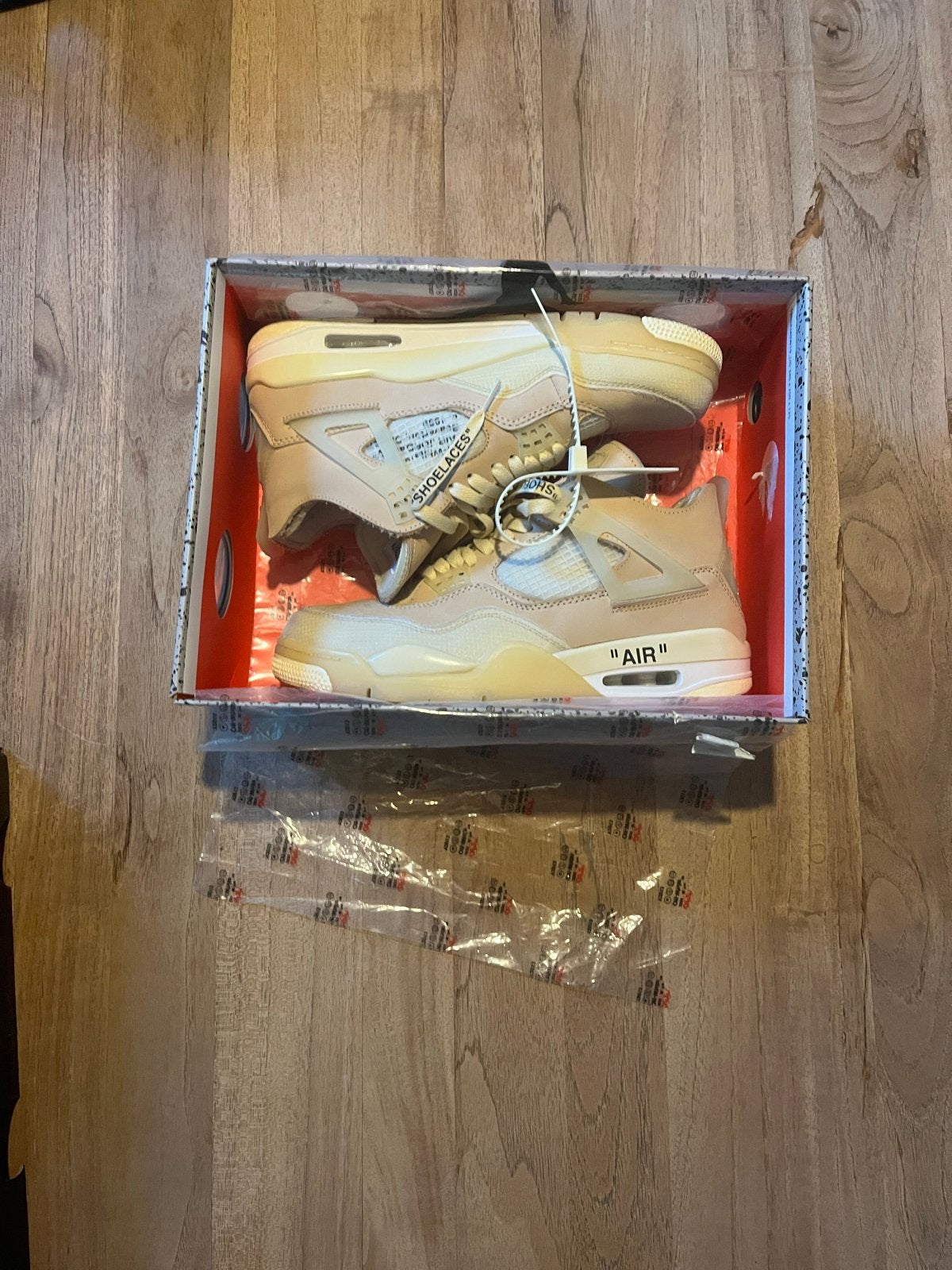 Jordan 4 Off-White 'Sail' - Maat 43, Kleding | Heren, Schoenen, Ophalen of Verzenden, Zo goed als nieuw, Overige kleuren, Sneakers of Gympen