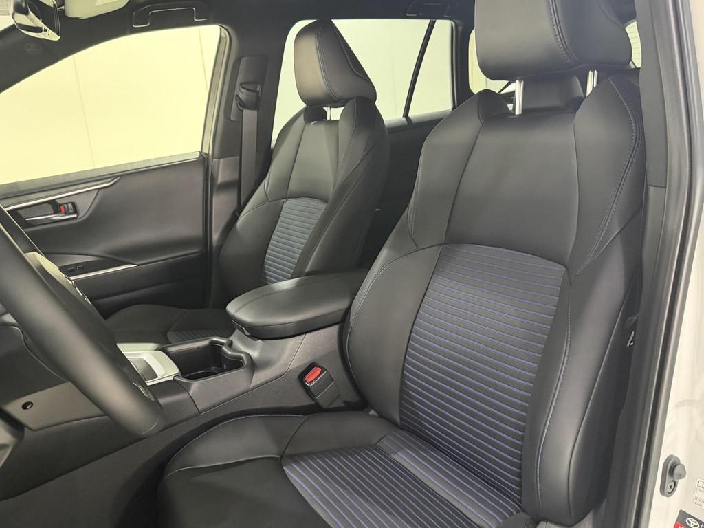 Toyota RAV4 Bi-tone Stoel- & stuurverwarming, elektr. achter, Automaat, Gebruikt, Euro 6, 4 cilinders