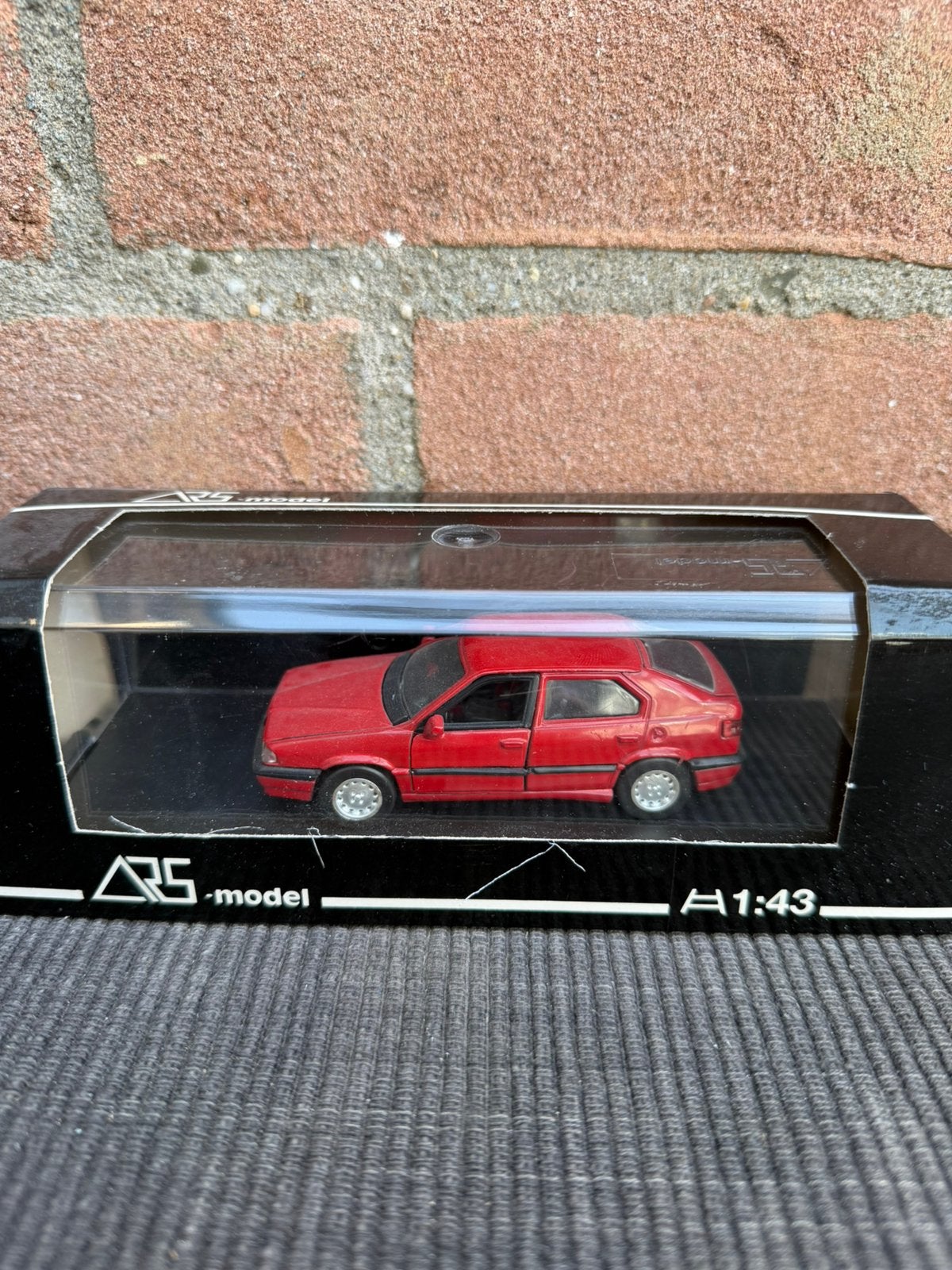 1:43 ARS Alfa Romeo 33, Ophalen of Verzenden, Zo goed als nieuw, Auto, Overige merken