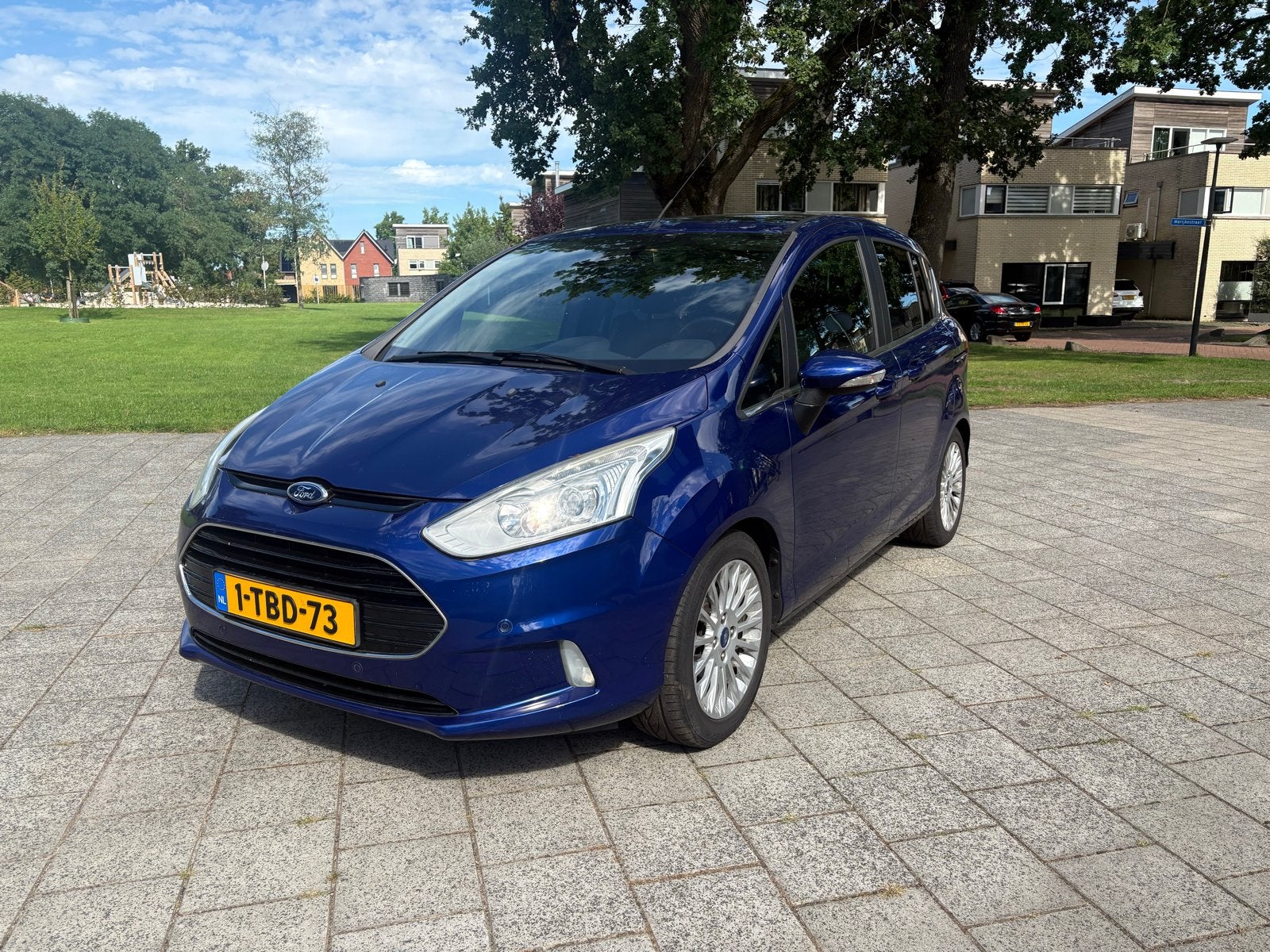 Ford B-Max 1.6 automaat zeer weinig km. Blauw dealer onderh., 1596 cc, 4 cilinders, Origineel Nederlands, Particulier