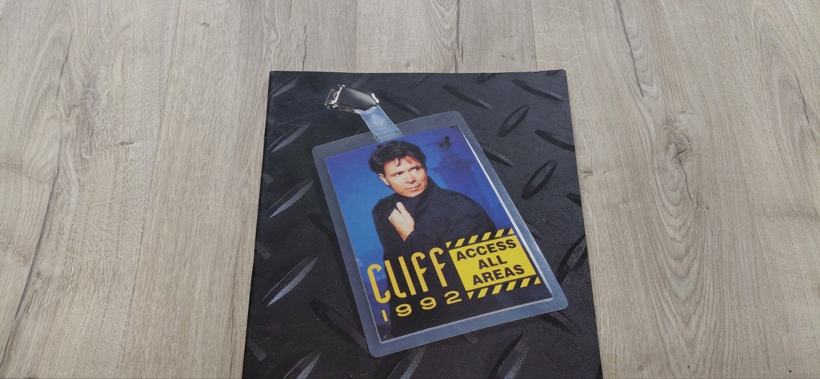 Cliff Richard 1992 Tourboek - Zeldzaam verzamelobject, Boeken, Ophalen of Verzenden