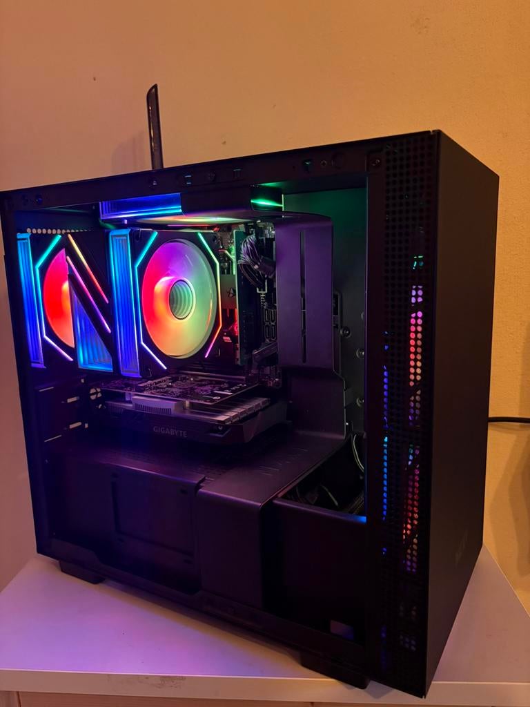 Gezocht! Desktop computers, Computers en Software, Ophalen of Verzenden, Zo goed als nieuw, Gaming, Onbekend