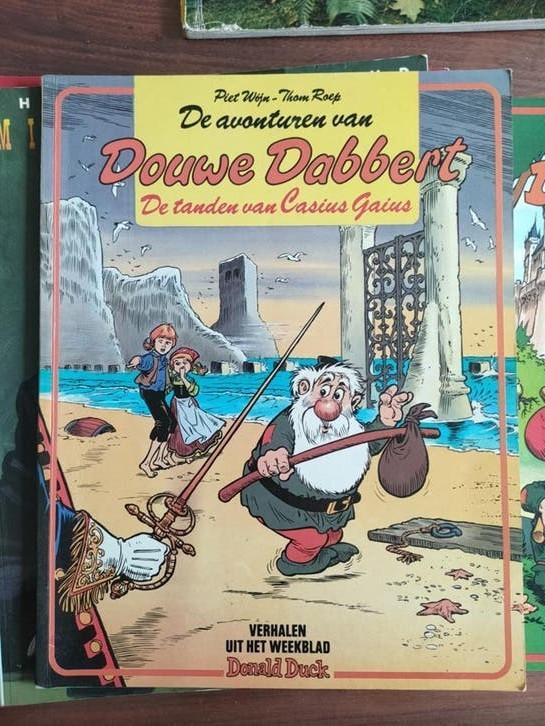 Douwe Dabbert - De tanden van Casus Gaius, Gelezen, Eén stripboek, Ophalen of Verzenden, Piet Wijn, Thom Roep