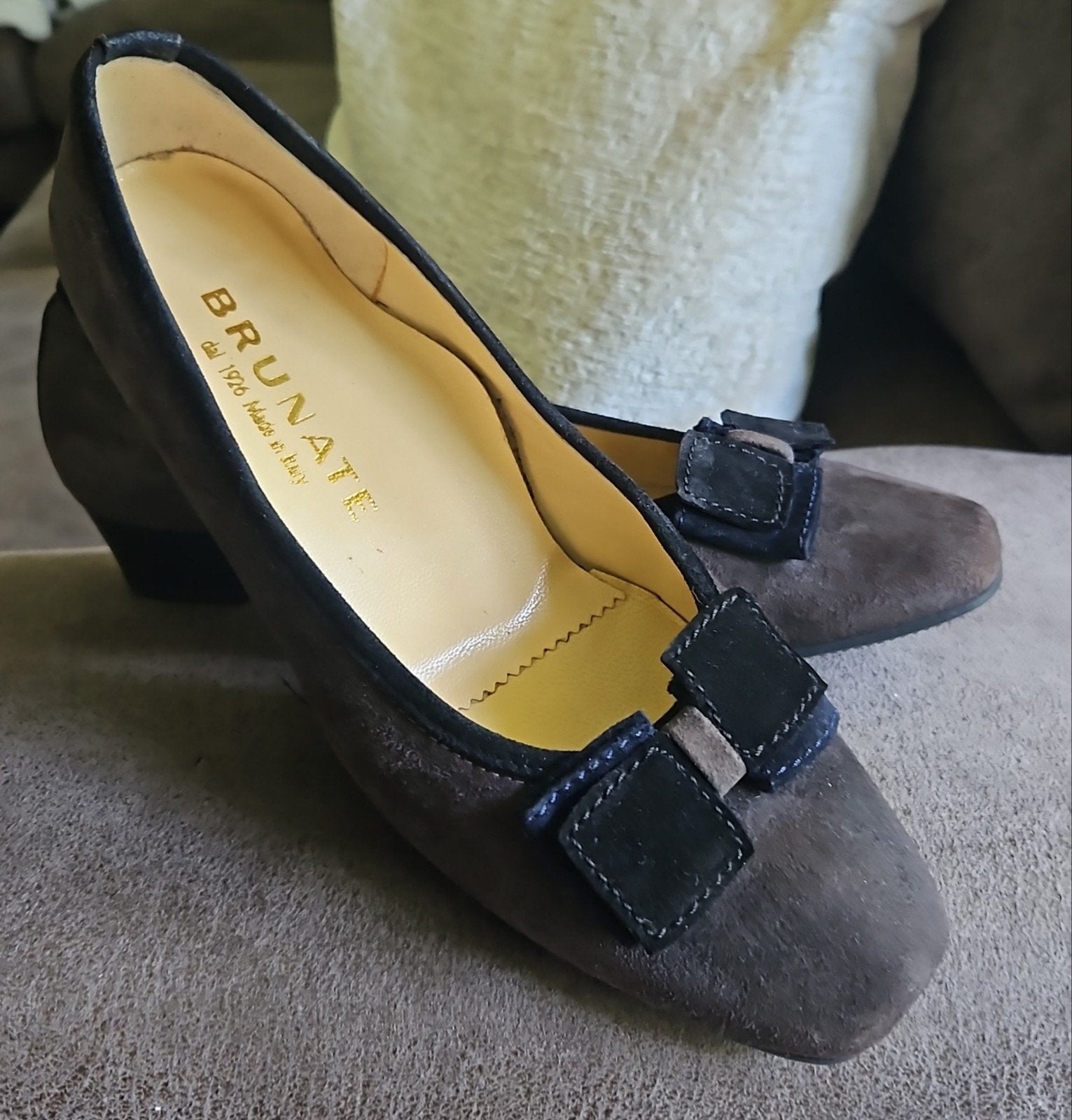 Luxe Brunate Italiaanse Leren Pumps Bruin Suède Maat 37,5, Ophalen, Zo goed als nieuw, Bruin