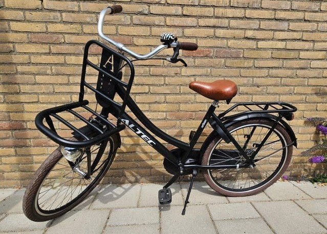 Altec meisjesfiets 24 inch - Stevig frame, dagelijks gebruik, Fietsen en Brommers, Ophalen, Terugtraprem, Altec, Handrem