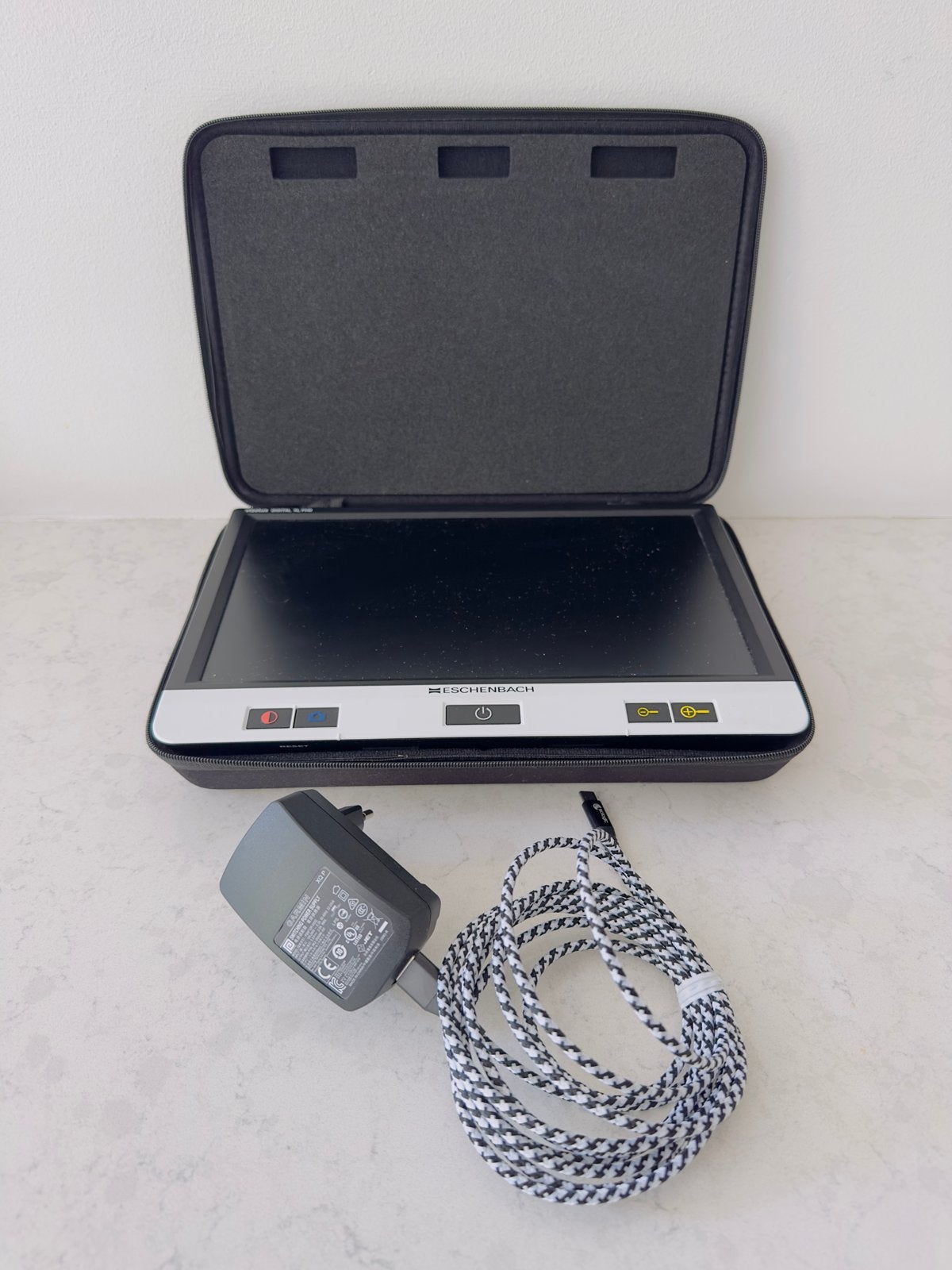Eschenbach Visolux Digital XL FHD + hoes + oplader, Ophalen of Verzenden, Zo goed als nieuw, 10 inch of meer