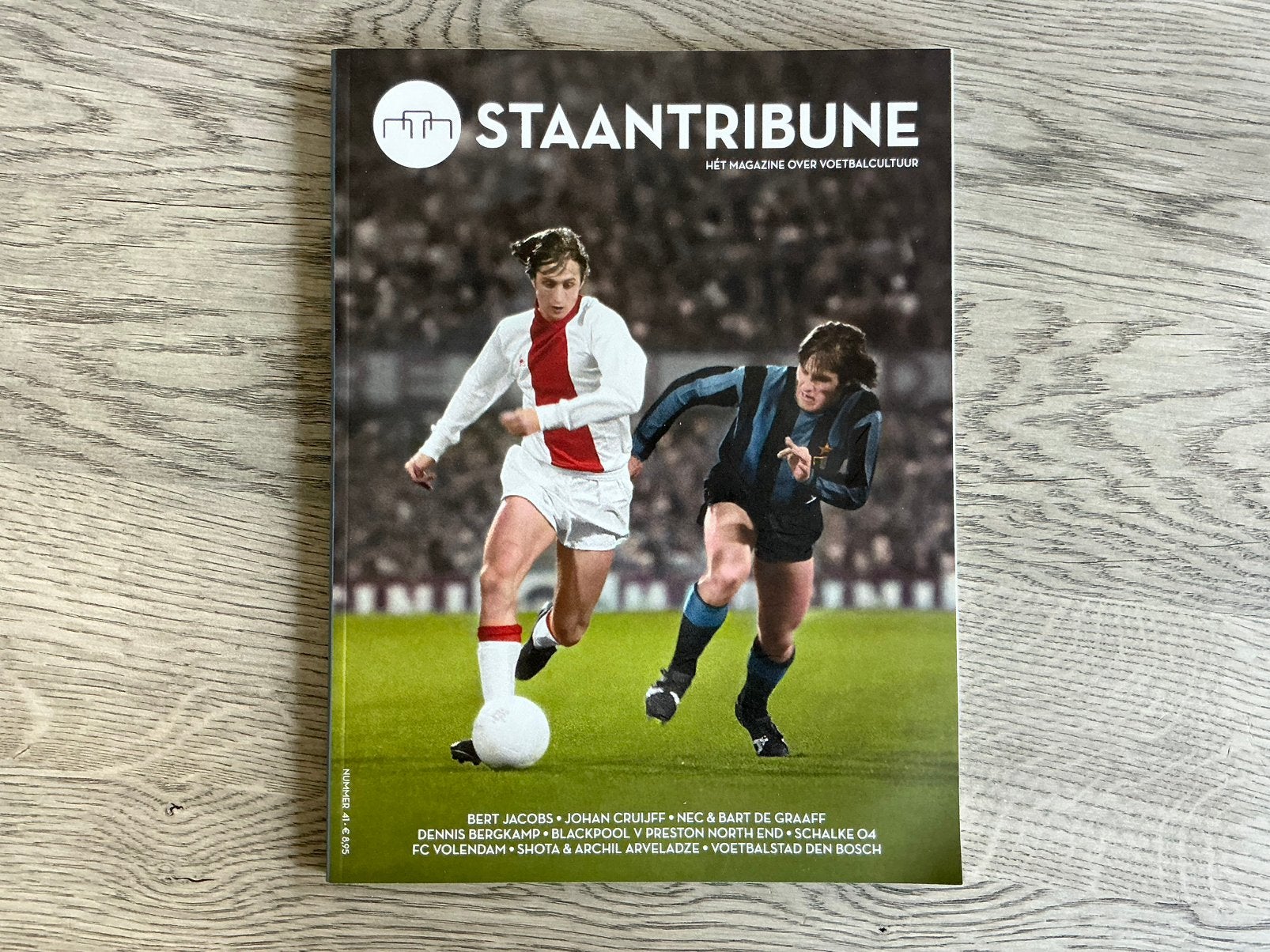 Staantribune nummer 41 met Cruijff, Bergkamp, Volendam, Ophalen of Verzenden, Zo goed als nieuw, Ajax, Boek of Tijdschrift