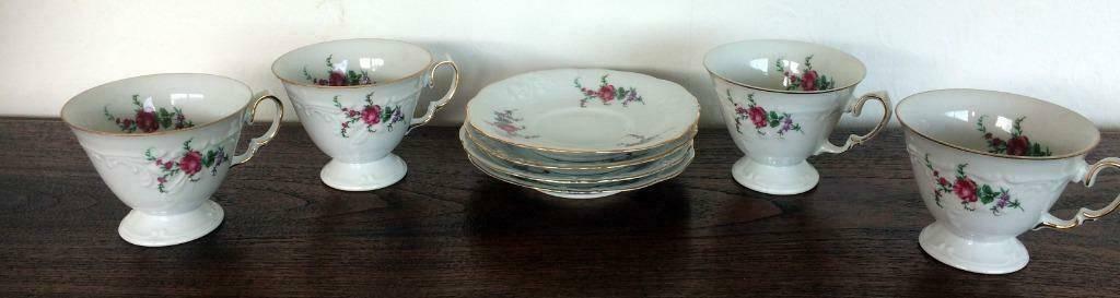 7 kopjes en 4 schotels / Wawel Bloem / NIEUW €3.00 per set, Antiek en Kunst, Antiek | Servies los, Ophalen of Verzenden