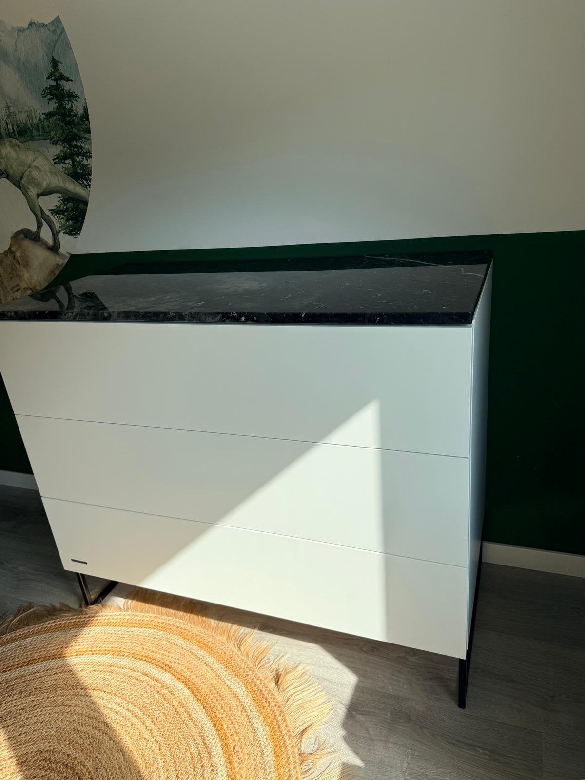 Kidsmill itense bedje en comode met marmer, Ophalen of Verzenden, Zo goed als nieuw, Minder dan 140 cm, Minder dan 70 cm
