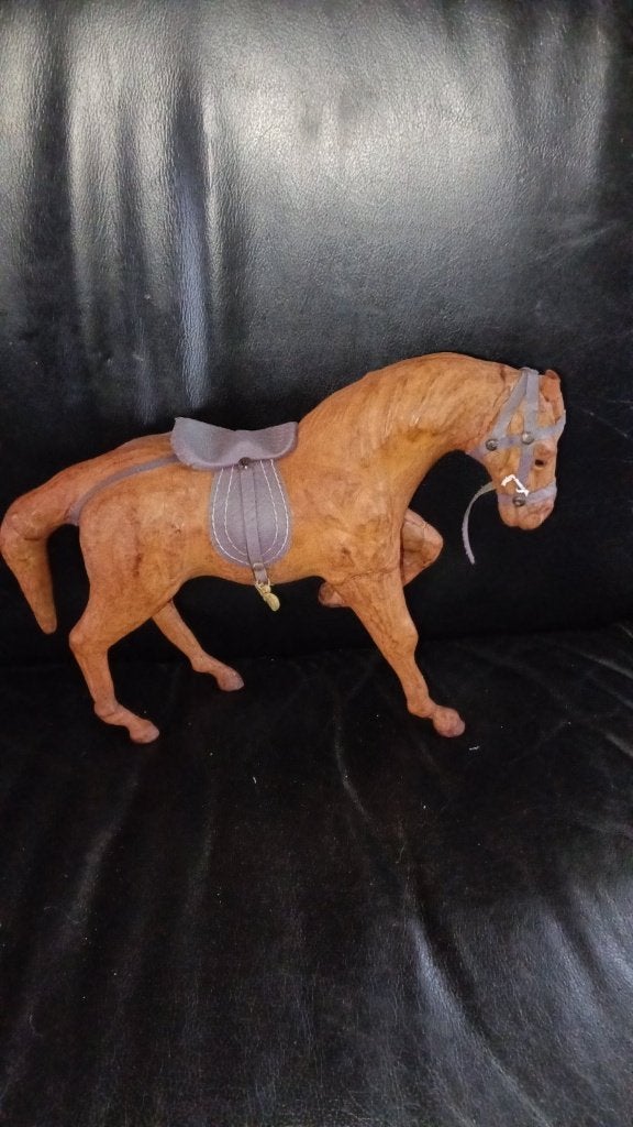 paard kunst, Antiek en Kunst, Kunst | Beelden en Houtsnijwerken, Ophalen, Overige onderwerpen, 20 - 50 cm, Beeld