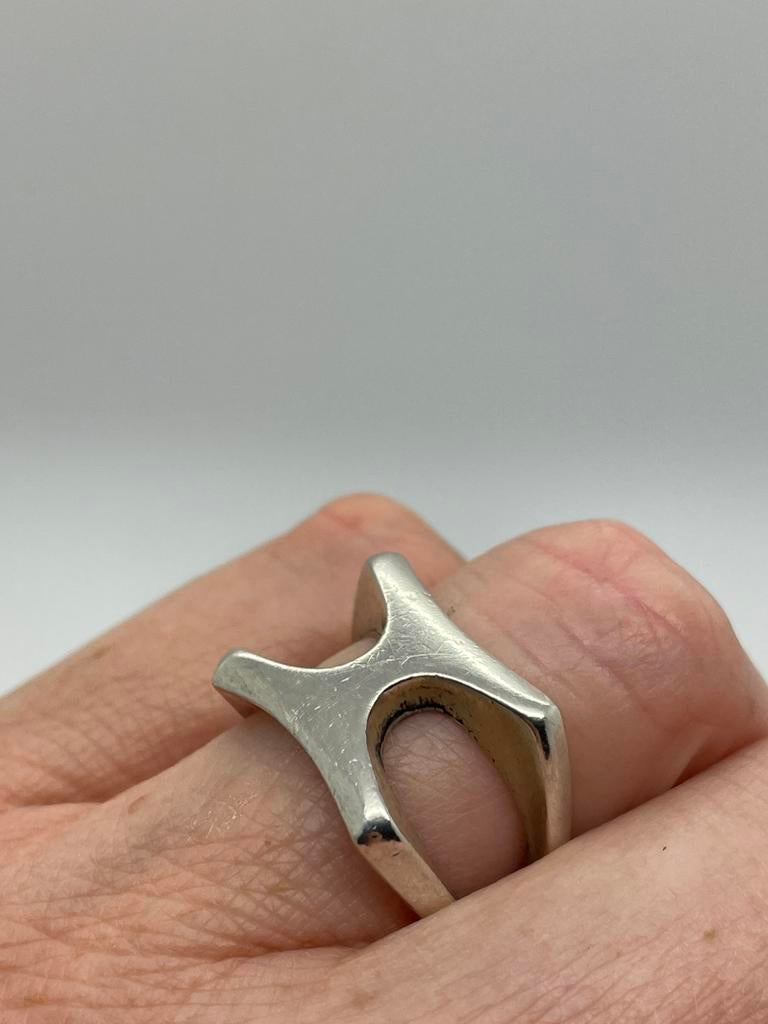 D822 Prachtige zilveren modernist ring (verstelbaar), Ophalen of Verzenden, Zilver, Ring