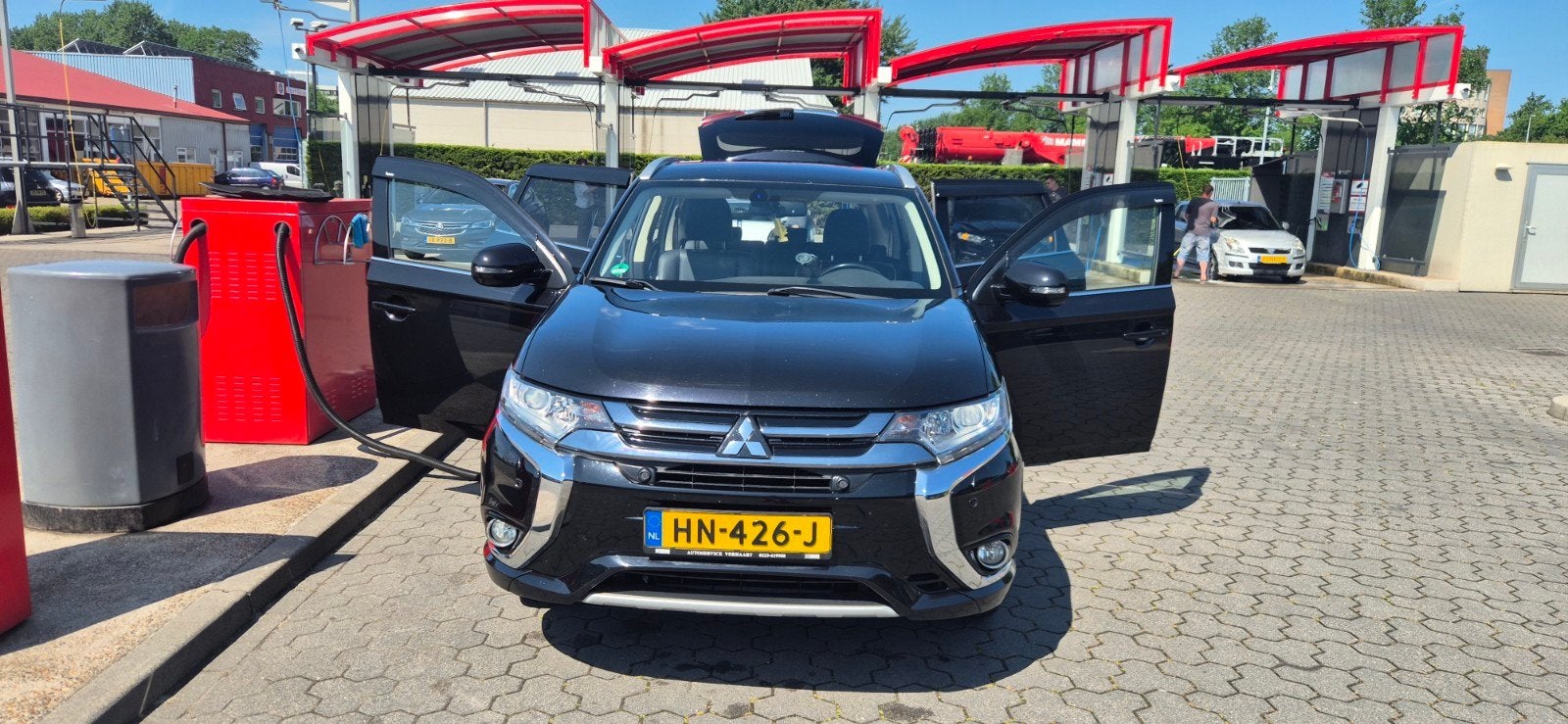 Mitsubishi Outlander 2.0 Dohc Mivec Phev 203pk 4WD CVT 5P, Outlander, Zwart, 4 cilinders, 1820 kg