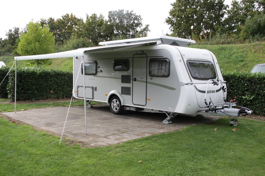 Eriba Feeling 442 met luifel en Reda wanden, Standaardzit, Vast bed, Particulier, 6 tot 7 meter