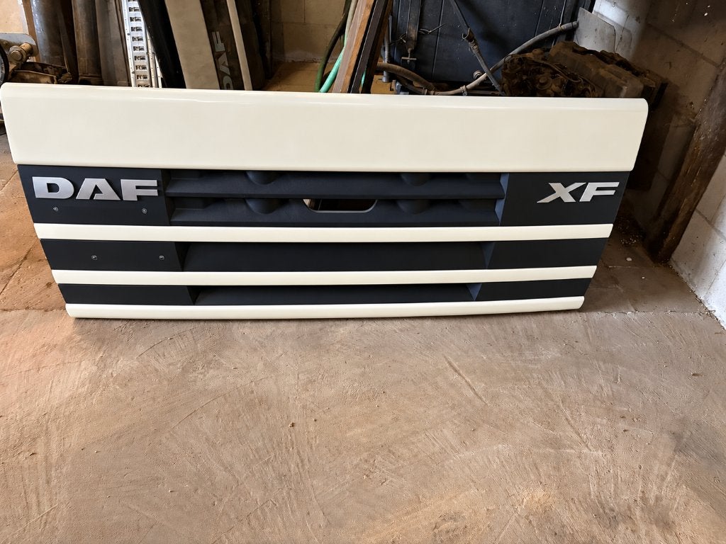 Bovengrill DAF XF, Auto-onderdelen, Ophalen of Verzenden, Gebruikt, DAF, Interieur en Bekleding