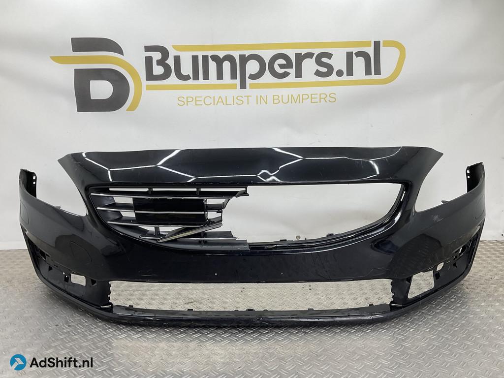 BUMPER Volvo V60 S60 2018-2022 31383136 VOORBUMPER E5-17189, Bumper