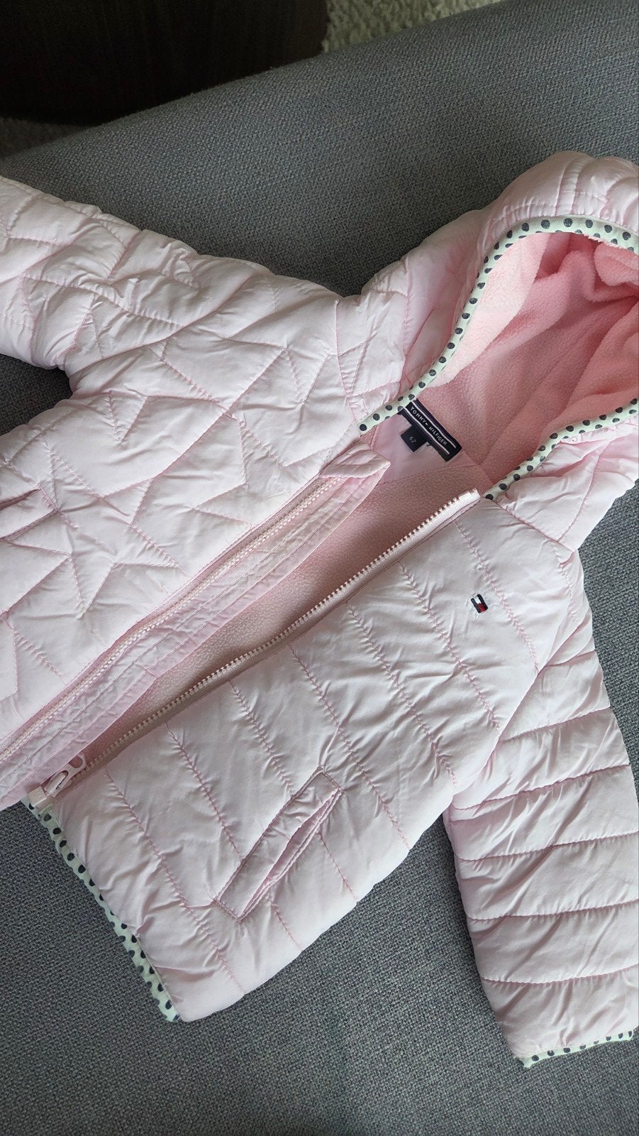 roze Tommy Hilfiger jas voor baby maat 62, Meisje, Ophalen of Verzenden, Jasje, Tommy Hilfiger