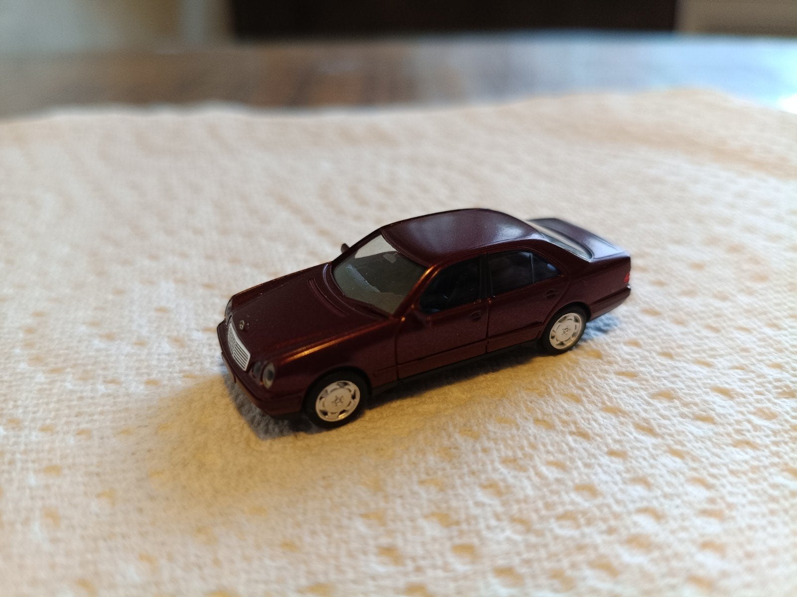 mercedes w210 herpa 1/87, Ophalen of Verzenden, Zo goed als nieuw, Auto, Herpa