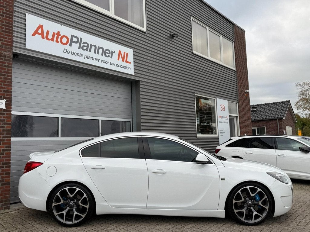 Opel Insignia 2.8 T OPC 4x4! 325PK! Clima! Navi! Recaro!, Euro 5, Wit, Leder, Handgeschakeld