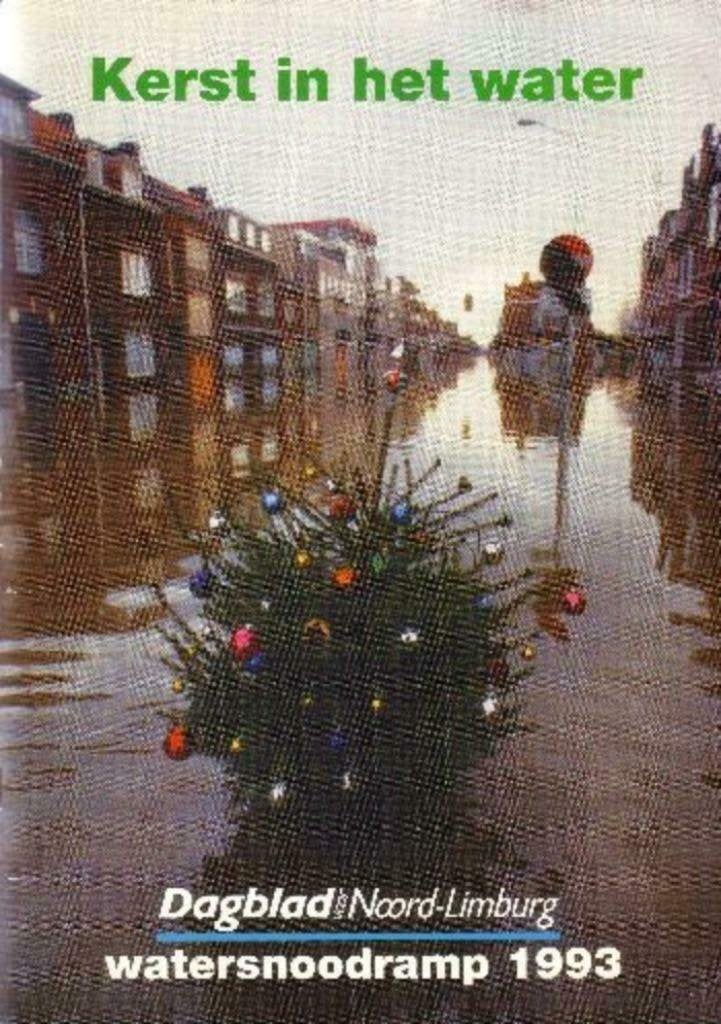 Kerst in het water Watersnoodramp Limburg 1993, Ophalen of Verzenden, Zo goed als nieuw
