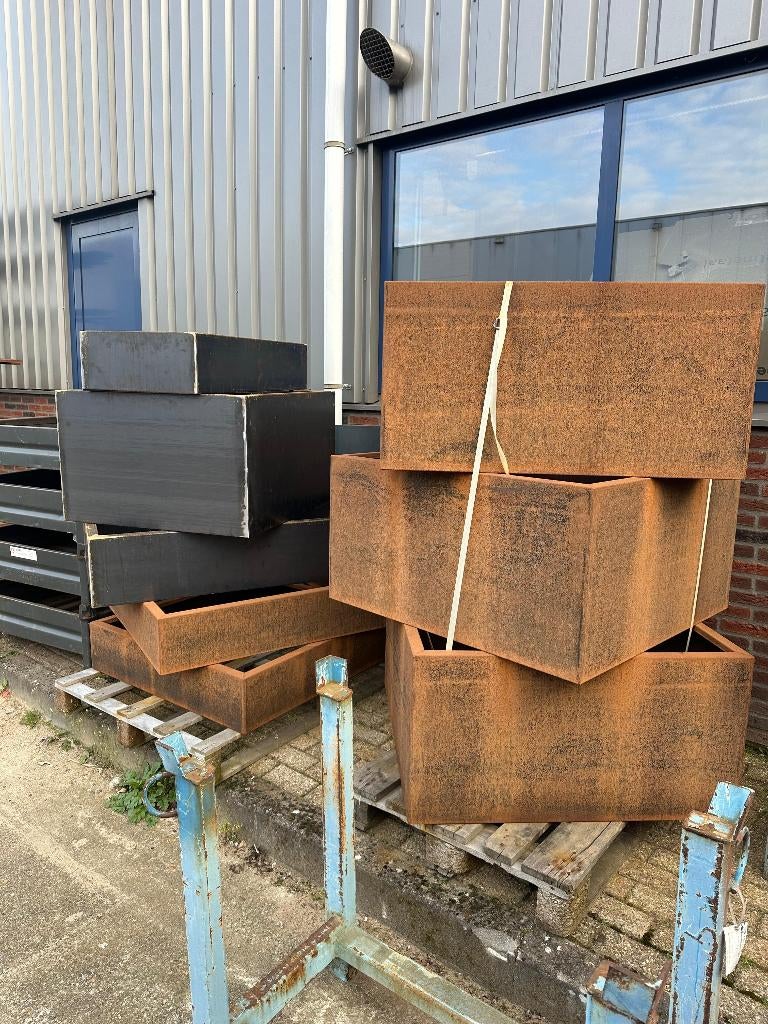 Corten bloembakken, Tuin en Terras, Bloembakken en Plantenbakken, Ophalen, Vierkant, Nieuw, Metaal