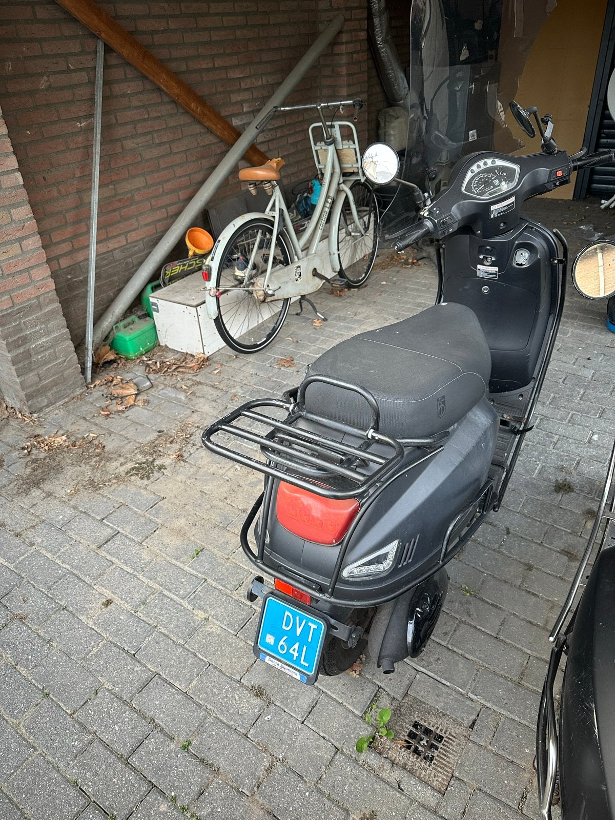 BTC Riva 2017 - Voor reparatie of onderdelen, Fietsen en Brommers, Ophalen, Gebruikt, Benzine, Maximaal 25 km/u