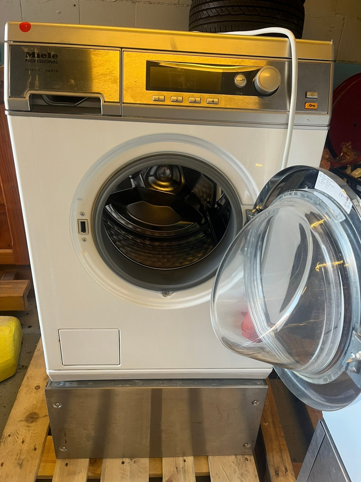 Miele wasmachine op kracht stroom, Witgoed en Apparatuur, Wasmachines, Ophalen, Zo goed als nieuw, 1200 tot 1600 toeren, 85 tot 90 cm
