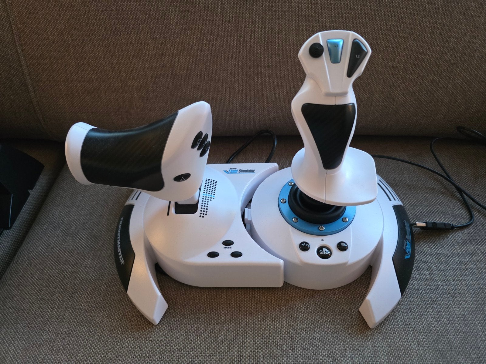 Thrustmaster Hotas + Rudder pedals.                    

Te, Ophalen of Verzenden, Zo goed als nieuw, Stuur of Pedalen, PlayStation 4