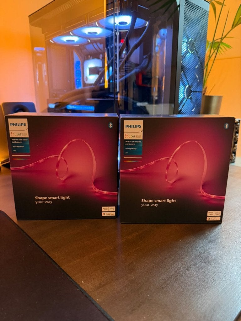 Hue Solo Strip 3m | Nieuw & Geseald | Voorraad 1 | Prijs p.s, Nieuw, Overige fittingen, Ophalen of Verzenden, Smart lamp