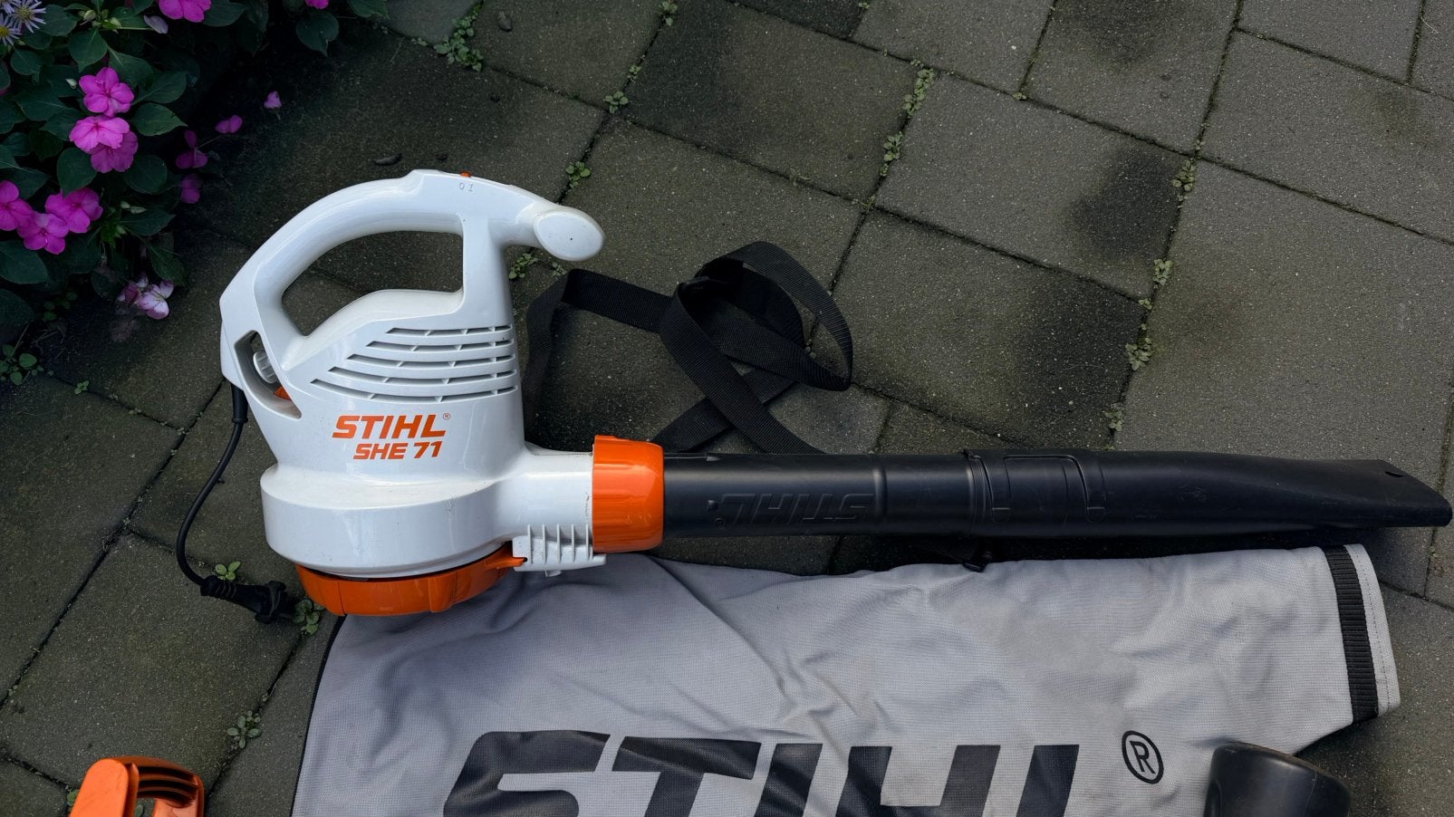 Stilh SHE71 bladblazer met extra zuigfunctie, Tuin en Terras, Ophalen, Gebruikt, Met opvangzak, Handgedragen