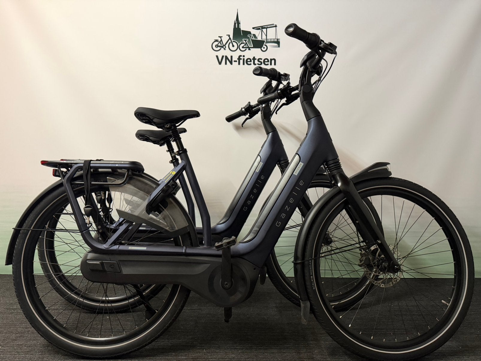 Gazelle Avignon C8 elektrische fiets topstaat -2022- 2665KM, Fietsen en Brommers, Elektrische fietsen, Ophalen, Gazelle, Zo goed als nieuw