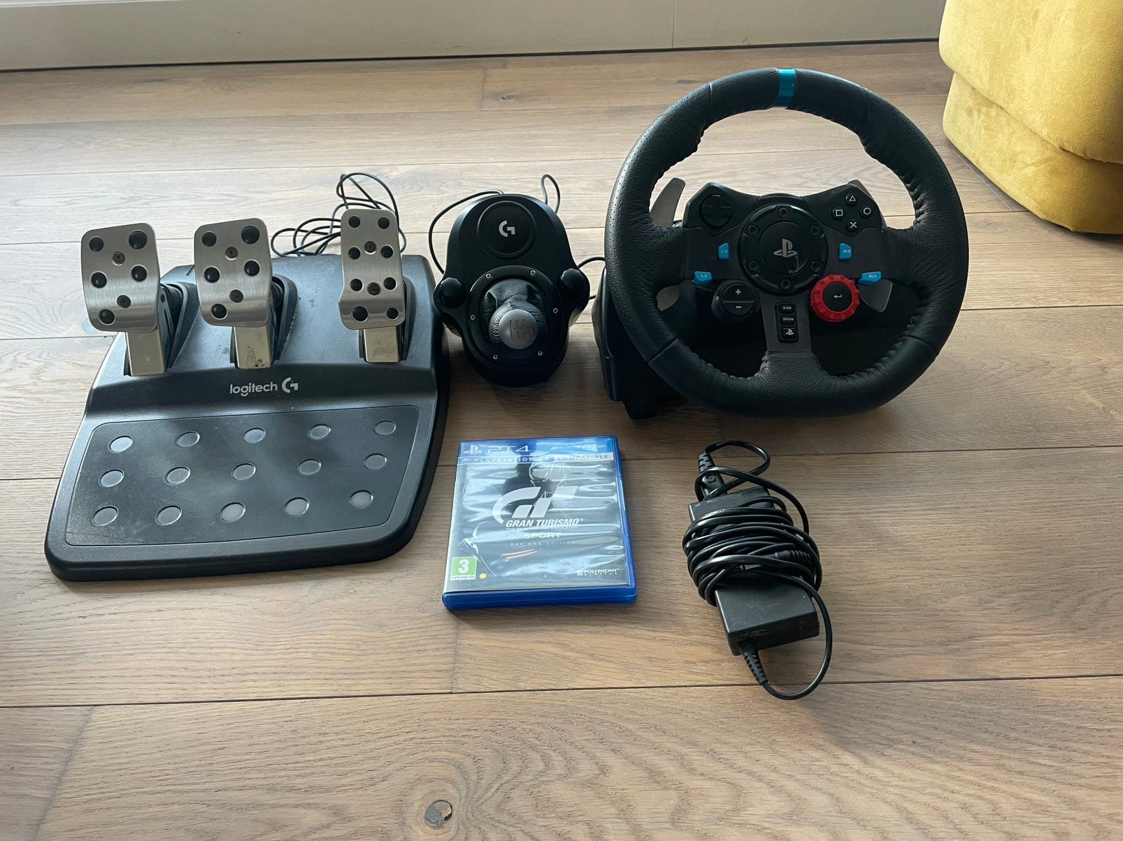 Logitech sim race set, Spelcomputers en Games, Ophalen, Zo goed als nieuw, PlayStation 3