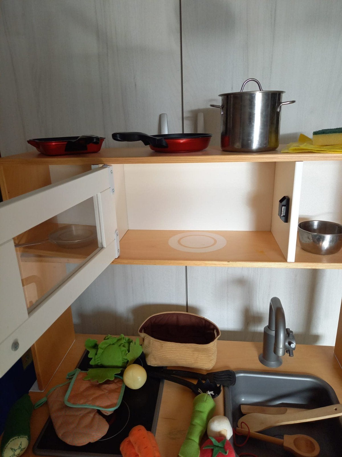 Ikea Speelkeukentje met accessoires, Ophalen